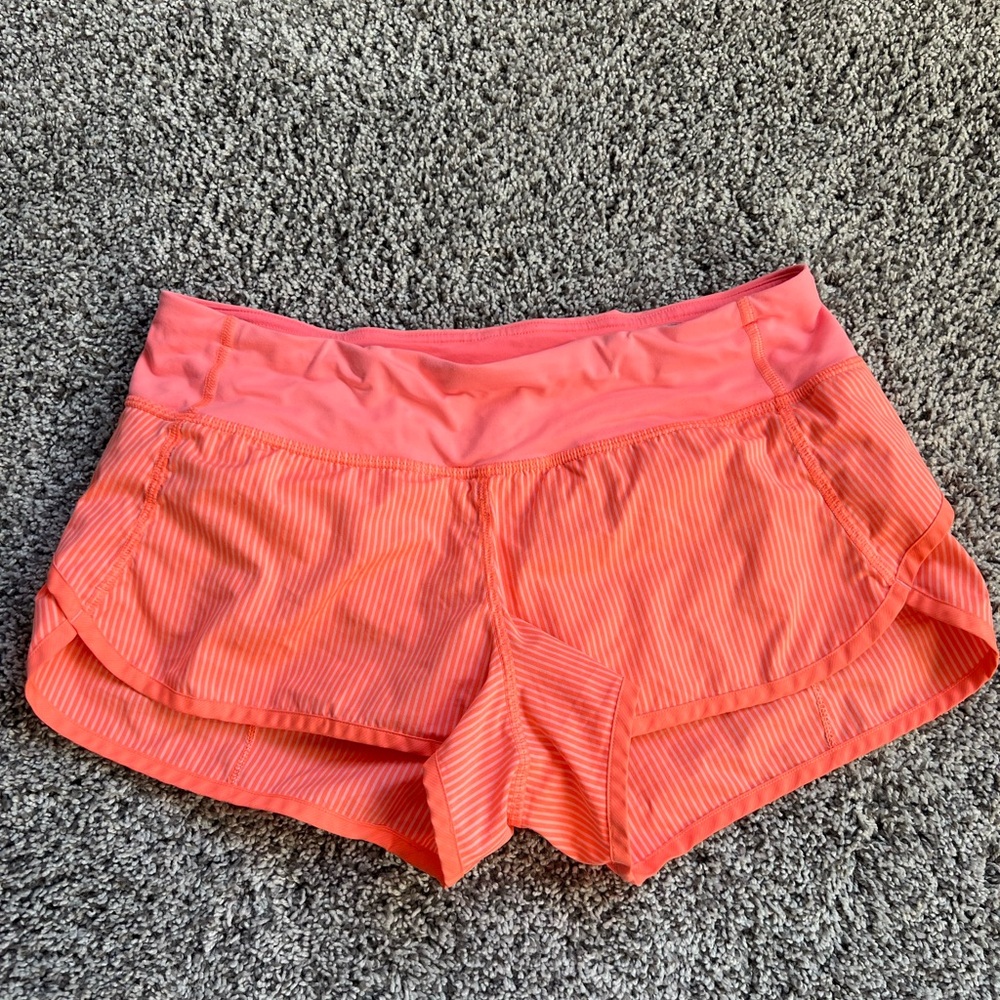 Lululemon Women’s Shorts Orange Size 6